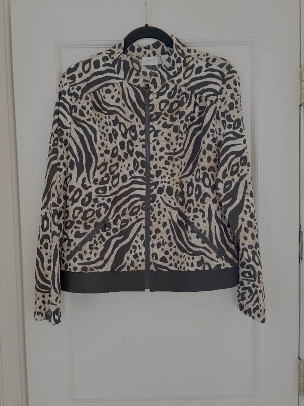 Zenergy by Chico's Black and Tan Leopard-print Lightweight Jacket Sz. 3